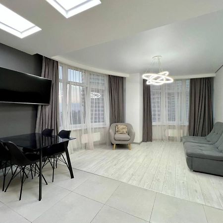 44 Pearl Stylish 1-Bedroom Apartment Odessa Extérieur photo
