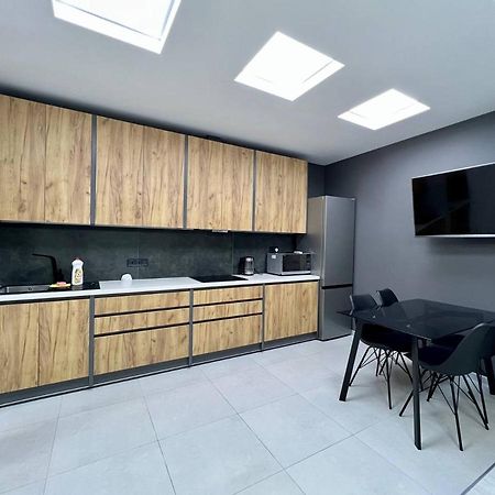 44 Pearl Stylish 1-Bedroom Apartment Odessa Extérieur photo
